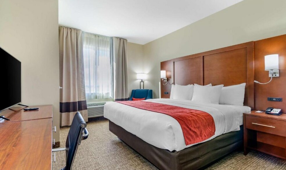 More Photos Of 1949 N 9th St, Salina Hotel For Sale