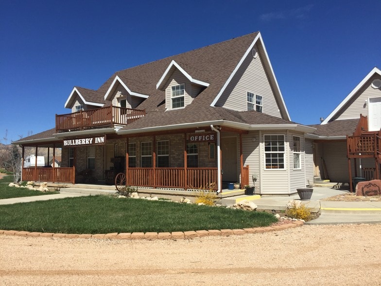 More Photos Of 412 S Highway 12, Tropic Hospitality For Sale