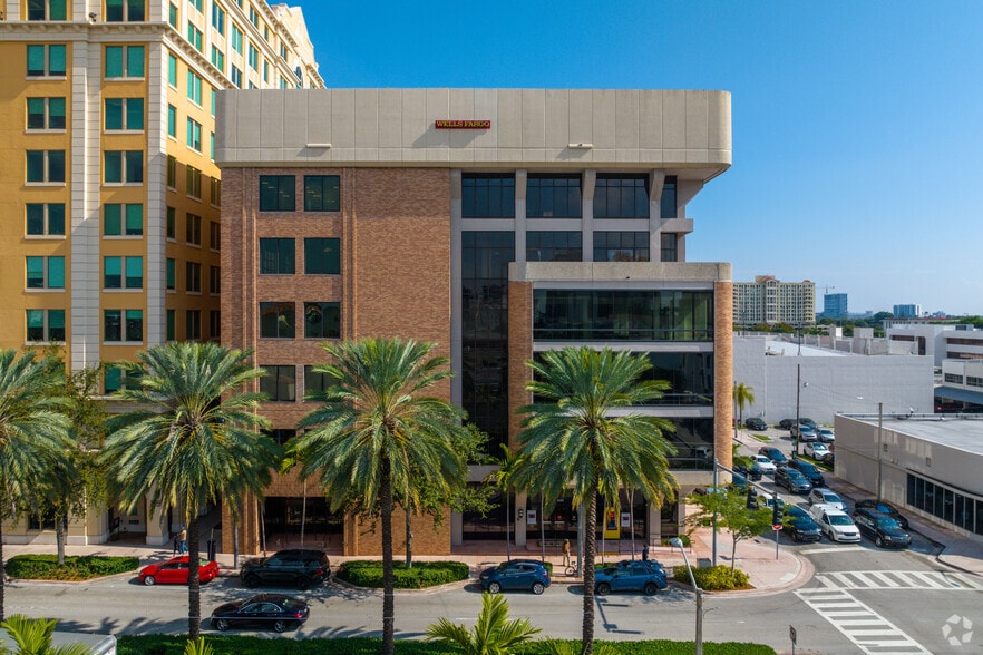 More Photos Of 2555 Ponce de Leon Blvd, Coral Gables Office For Lease