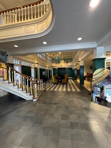 More Photos Of 425 N Florida Ave, Tampa Office For Lease