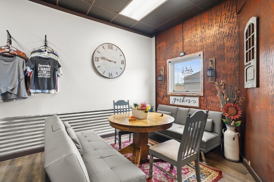 More Photos Of 206 Main St, Stanley Restaurant For Sale