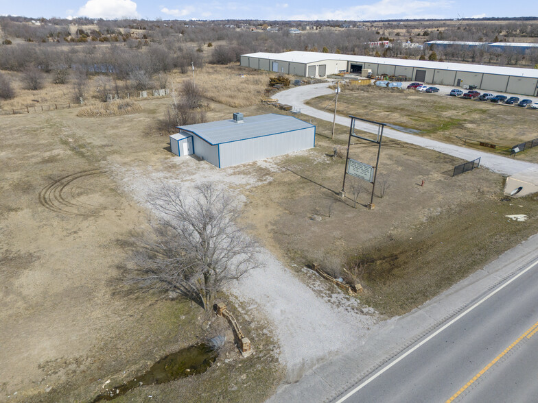 Primary Photo Of 7405 E Highway 88, Oologah Flex For Sale