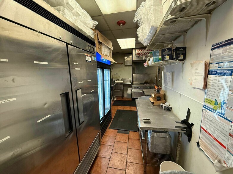 More Photos Of 834 E Division St, Springfield Restaurant For Sale