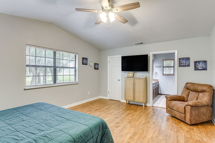 More Photos Of 1524 16th St, Rockport Manufactured Housing Mobile Home Park For Sale