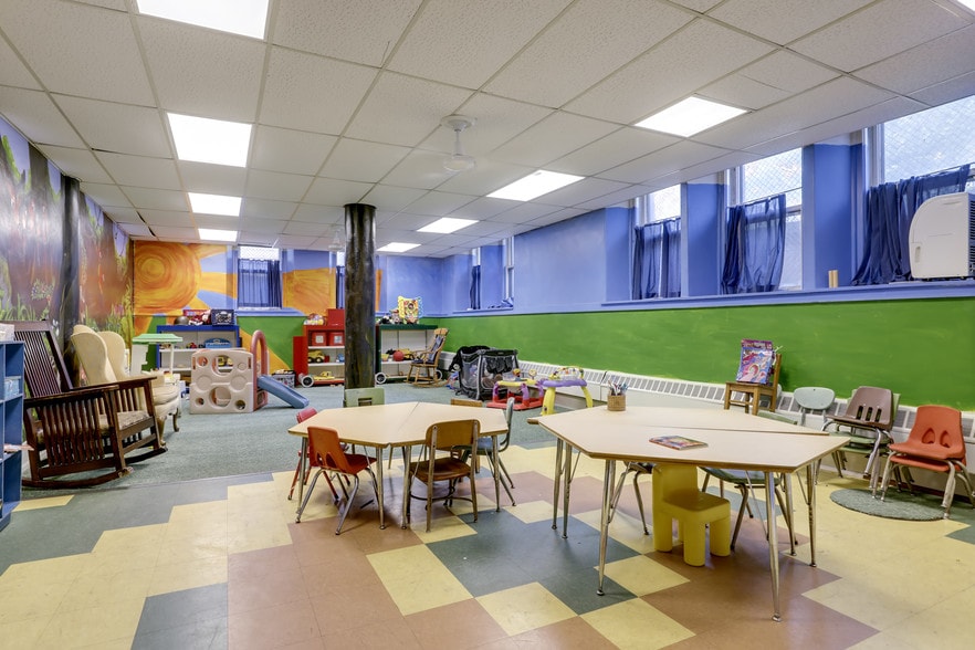 More Photos Of 217 Mackubin St, Saint Paul Religious Facility For Sale