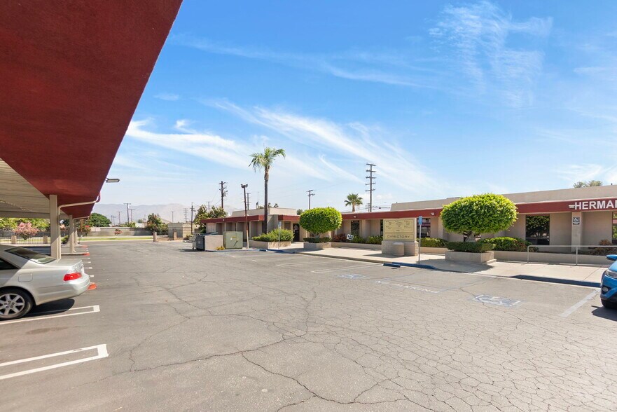 More Photos Of 361-397 N San Jacinto St, Hemet Medical For Sale