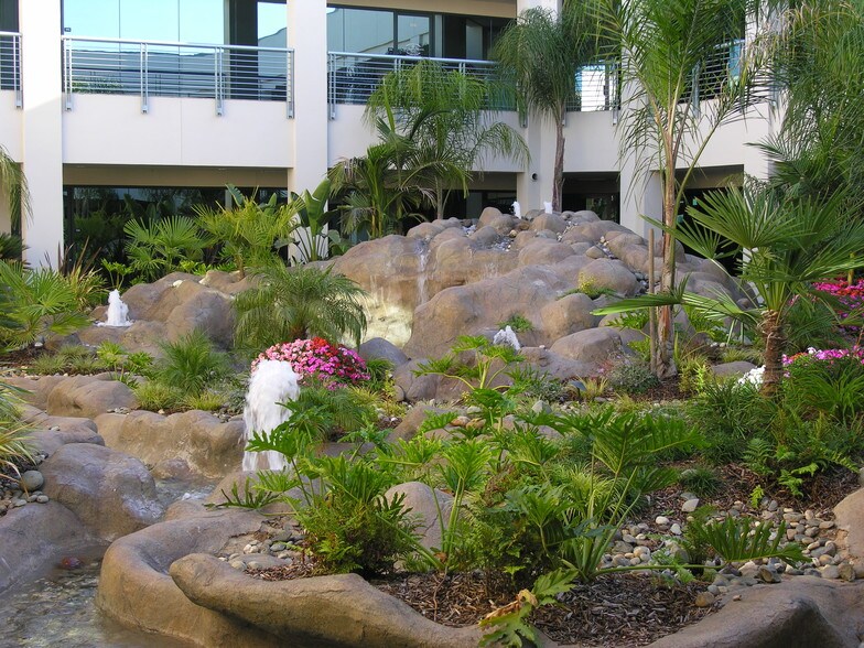 More Photos Of 300 Harding Blvd, Roseville Office For Lease