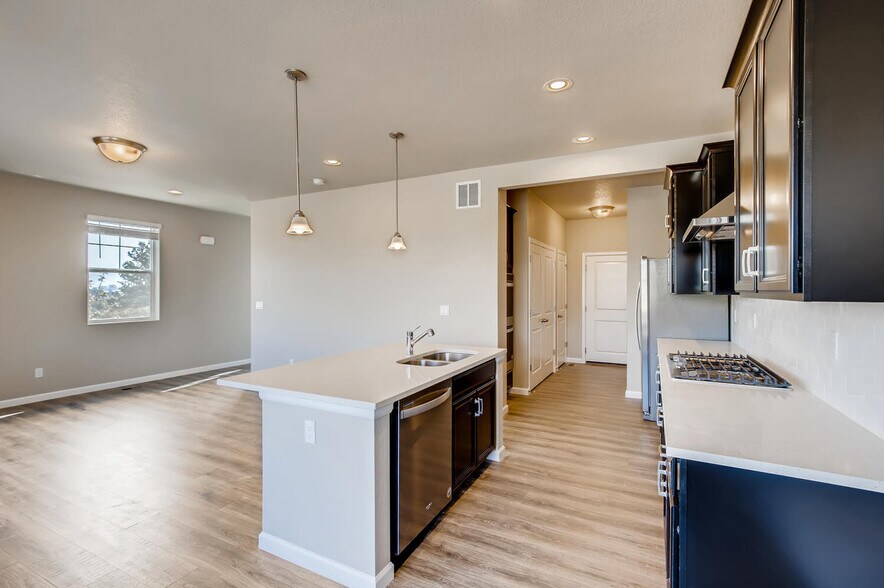 More Photos Of 5315-5329 Canyon View Dr, Castle Rock Apartments For Sale