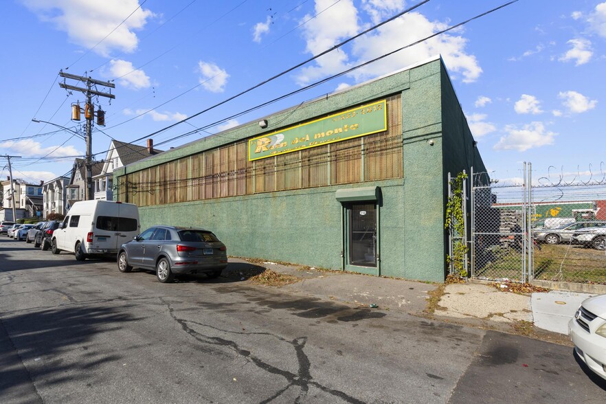More Photos Of 417-433 Myrtle Ave, Bridgeport Industrial For Sale