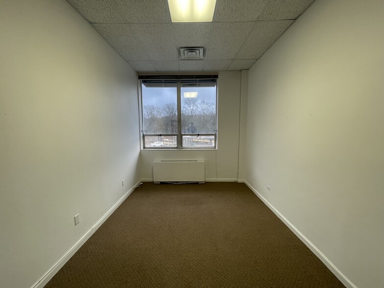 More Photos Of 217-223 E Hartsdale Ave, Hartsdale Storefront Retail Office For Lease