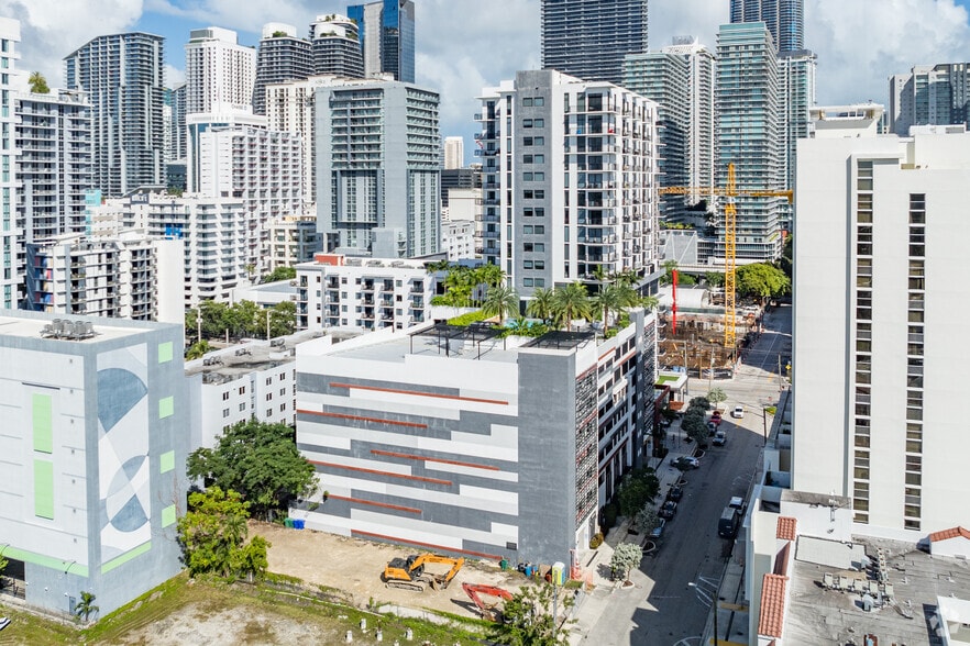 More Photos Of 221 SW 12th St, Miami Apartments For Lease