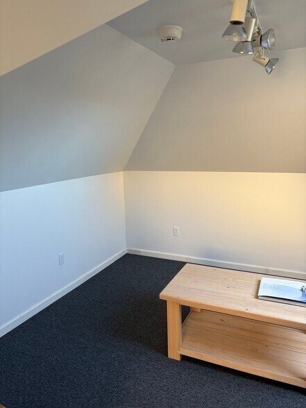 More Photos Of 614 Boylston Ave E, Seattle Office For Sale