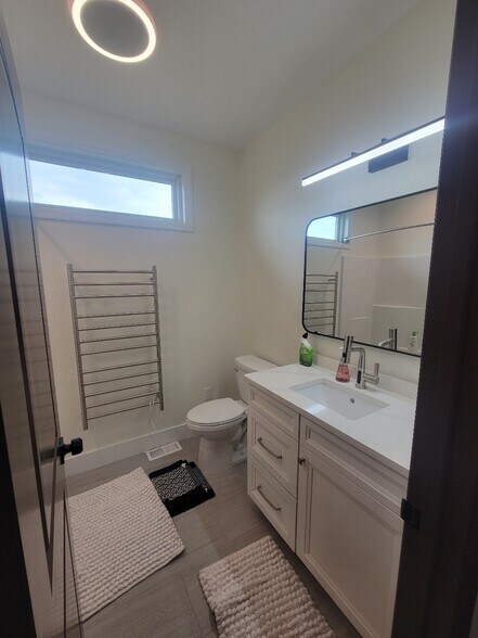More Photos Of 925 Turner St, Maryville Apartments For Sale