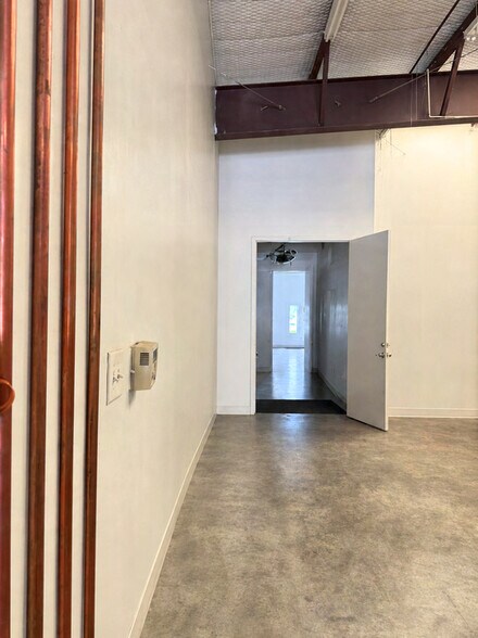 More Photos Of 7608 Camp Bowie West Blvd, Fort Worth Freestanding For Sale