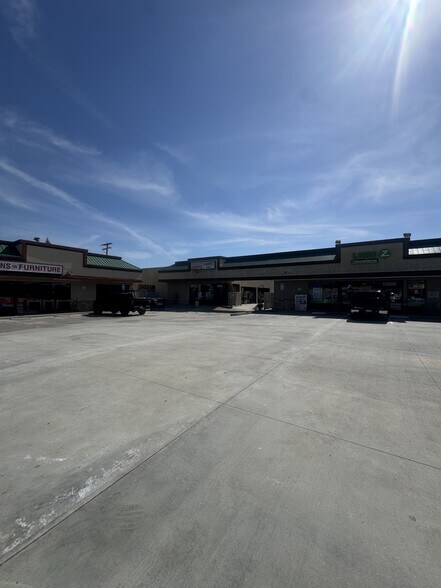 More Photos Of 15008-15030 Leffingwell Rd, La Mirada Unknown For Lease