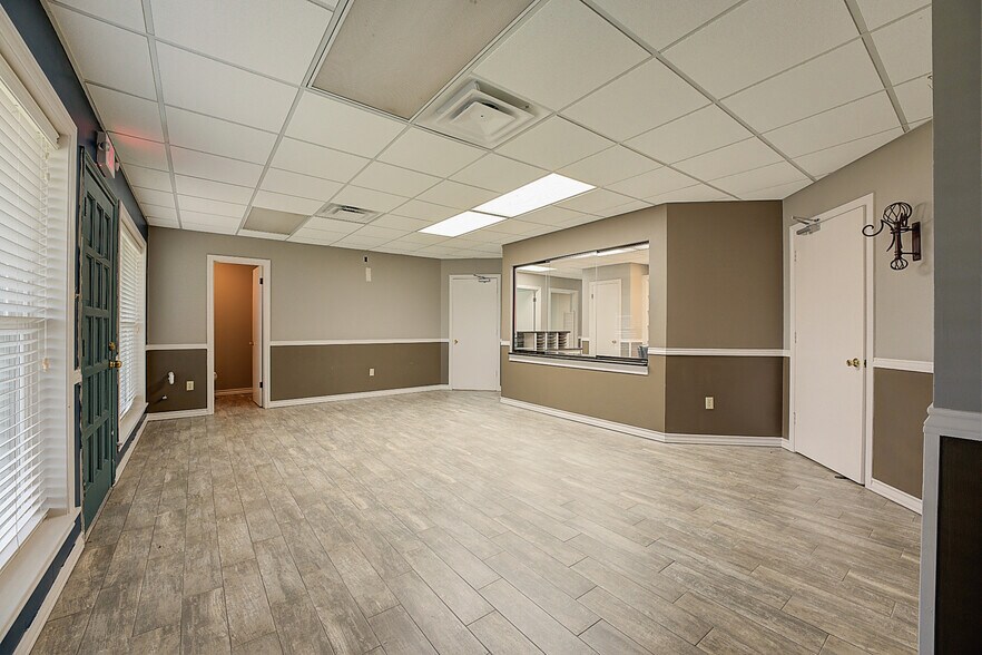 More Photos Of 1015 E 35th St, Texarkana Medical For Sale