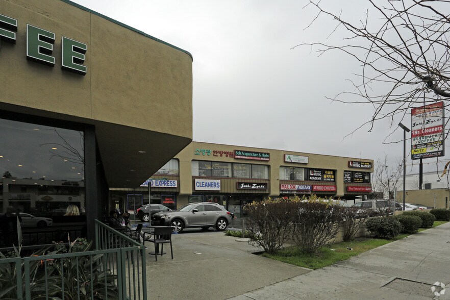 More Photos Of 5020-5044 Wilshire Blvd, Los Angeles Storefront Retail Office For Lease