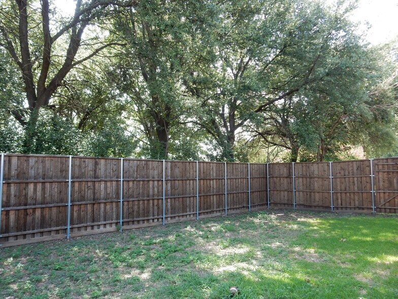 More Photos Of 1905 17th St, Plano Multifamily For Sale