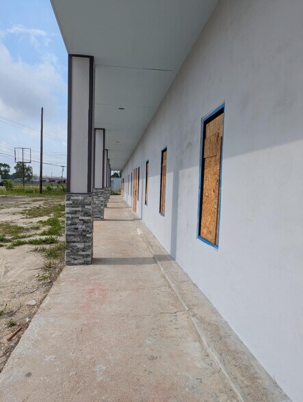 More Photos Of 13502 Almeda Road, Houston Freestanding For Lease