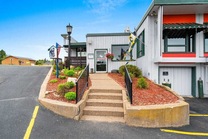 More Photos Of W11466 US Hwy 8, Dunbar Restaurant For Sale