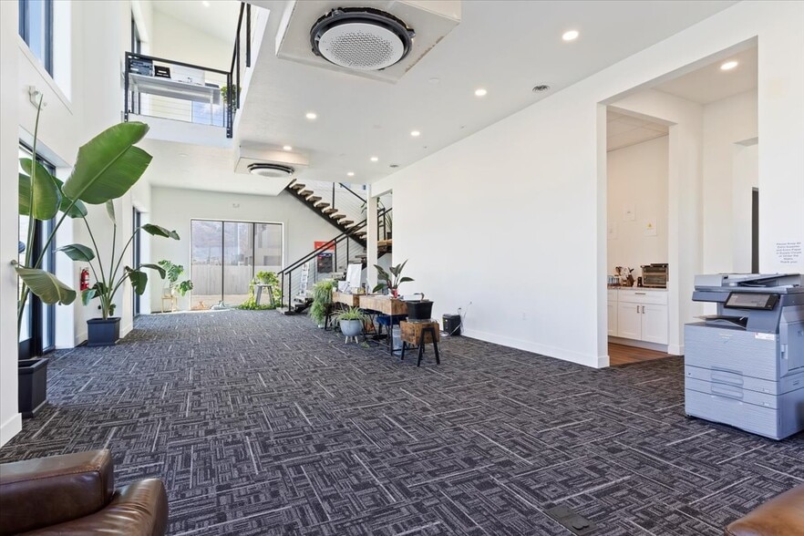 More Photos Of 1042 3000 N, Layton Office For Sale