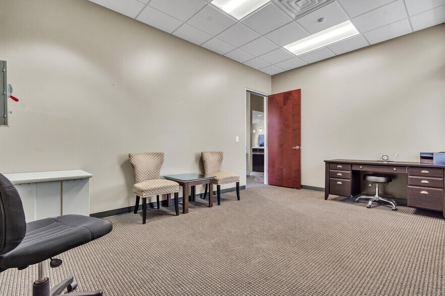 More Photos Of 3401 Royal Vista Blvd, Round Rock Medical For Lease