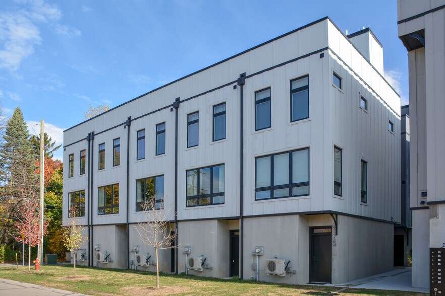 Primary Photo Of 208 Gillis St, Traverse City Specialty For Sale