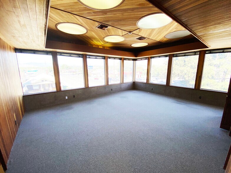 More Photos Of 888 W 2nd St, Reno Office For Lease