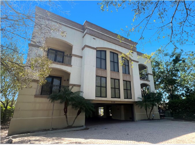 More Photos Of 862-868 102nd Ave N, Naples Office For Sale