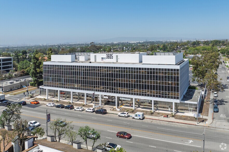 More Photos Of 3605 Long Beach Blvd, Long Beach Office For Lease