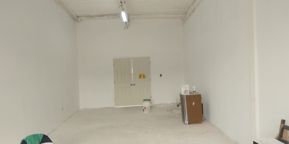 More Photos Of 60 Dickerson St, Newark Light Manufacturing For Lease