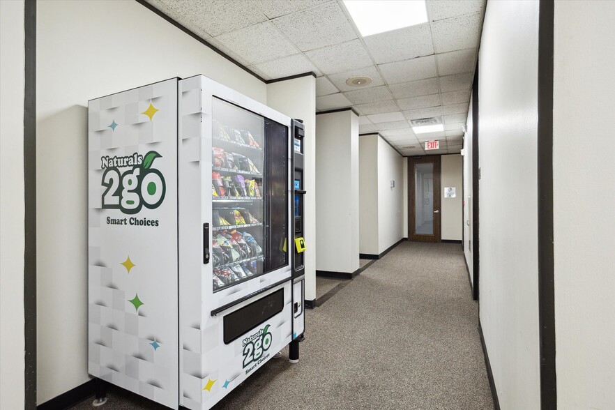 More Photos Of 12727 Featherwood Dr, Houston Office For Lease