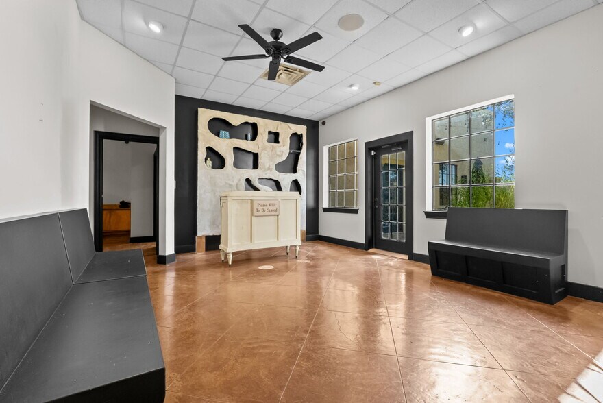 More Photos Of 983 N Highway 123 Byp, Seguin Restaurant For Sale