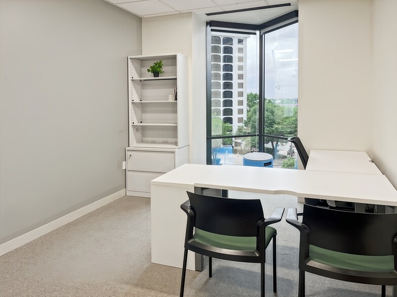 Primary Photo Of 111 Congress Ave, Austin Coworking Space