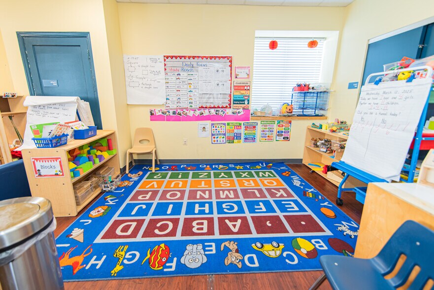 More Photos Of 1616 Orthodox St, Philadelphia Schools For Sale