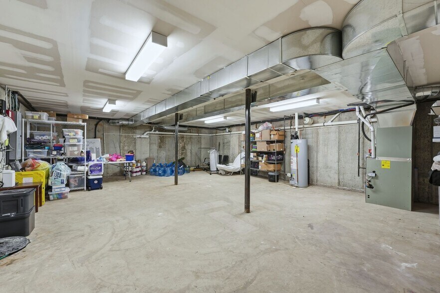 More Photos Of 2932 Vauxhall Rd, Vauxhall Office For Sale