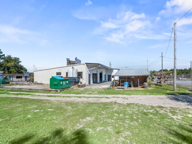 More Photos Of 9594 SE Maricamp Rd, Ocala Auto Repair For Sale