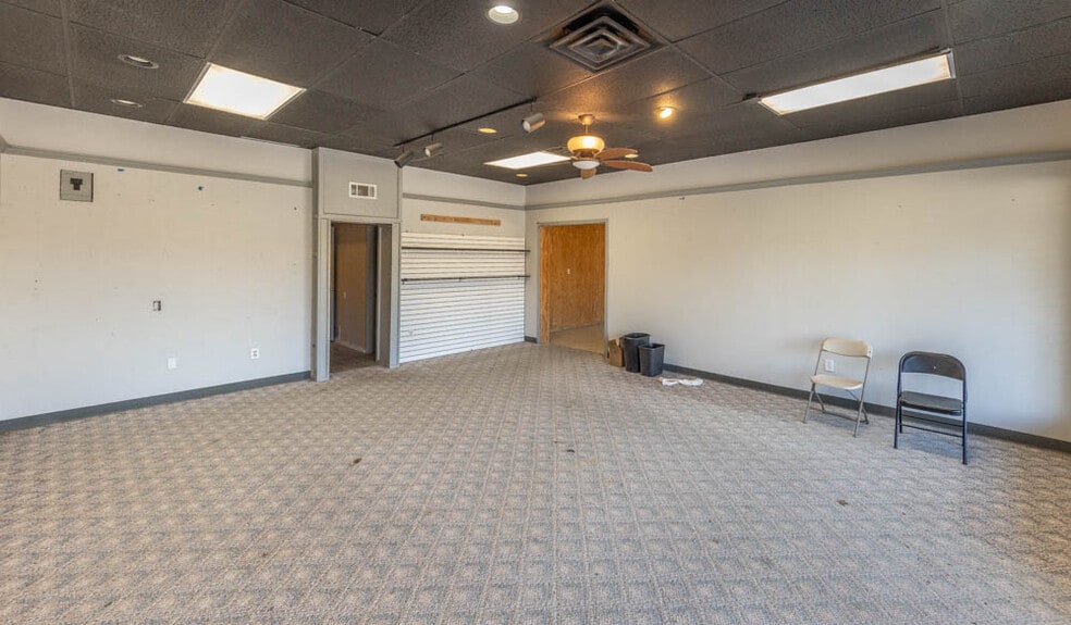 More Photos Of 1607-1609 University Ave, Lubbock Freestanding For Lease