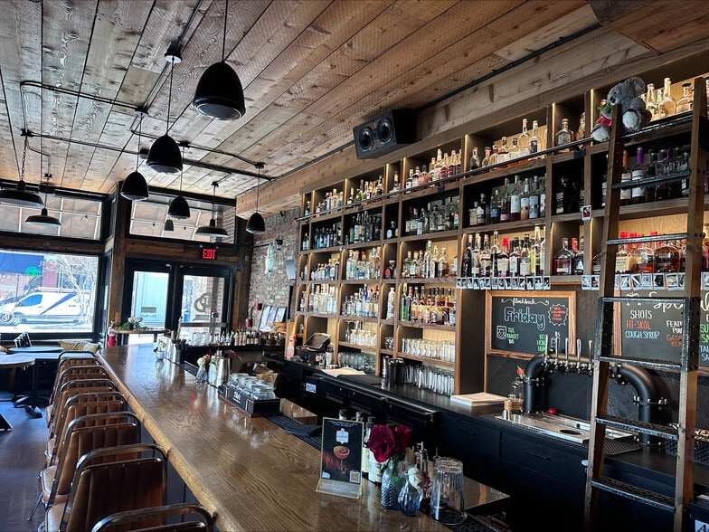 More Photos Of 109 Market St, Wilmington Restaurant For Sale