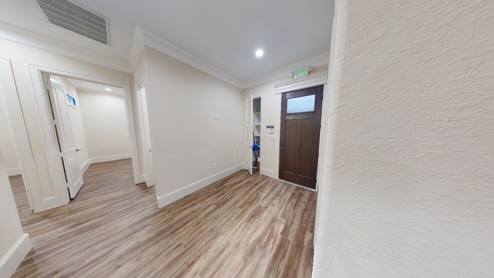 More Photos Of 11023 Northpointe Blvd, Tomball Medical For Sale