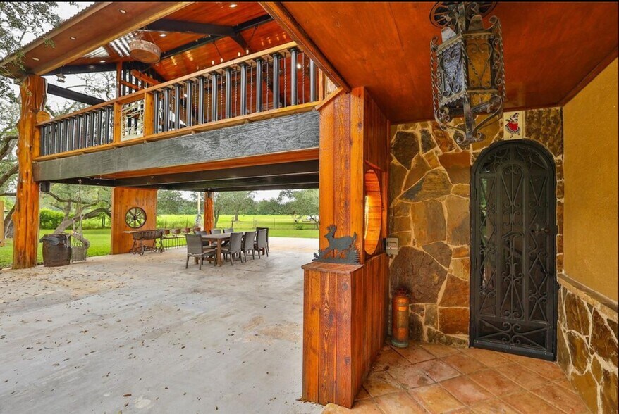 More Photos Of 1920 Frelsburg Rd, Alleyton Specialty For Lease