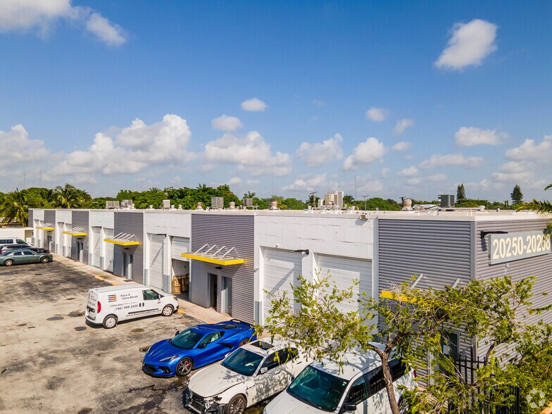 More Photos Of 20250-20268 NE 15th Ct, Miami Unknown For Lease