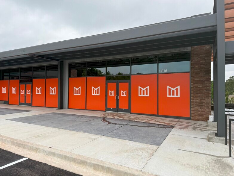 More Photos Of 3800 E 15th St, Edmond General Retail For Lease