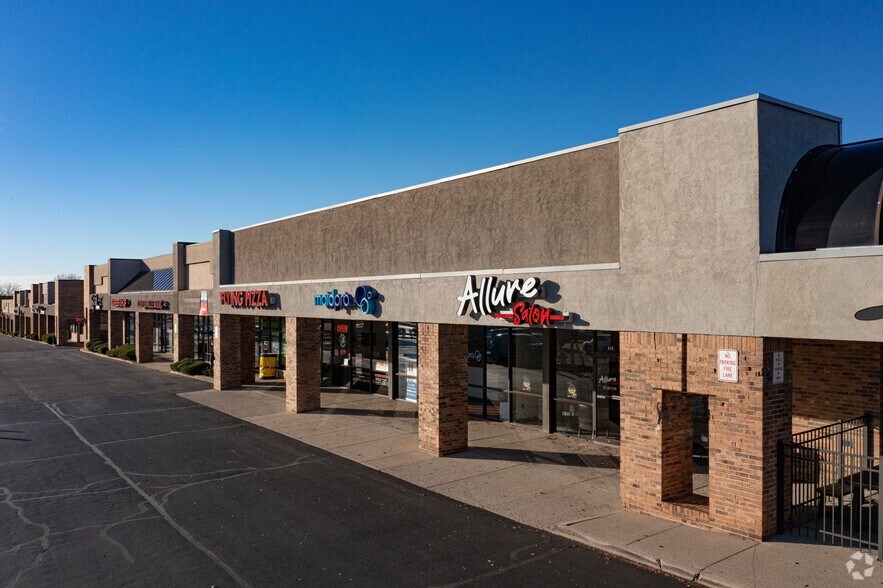 More Photos Of 359-441 Miamisburg Centerville Rd, Centerville Storefront For Lease