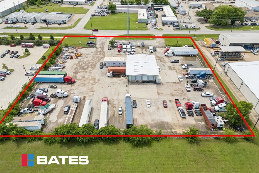 More Photos Of 1801 Commerce St, Garland Distribution For Sale
