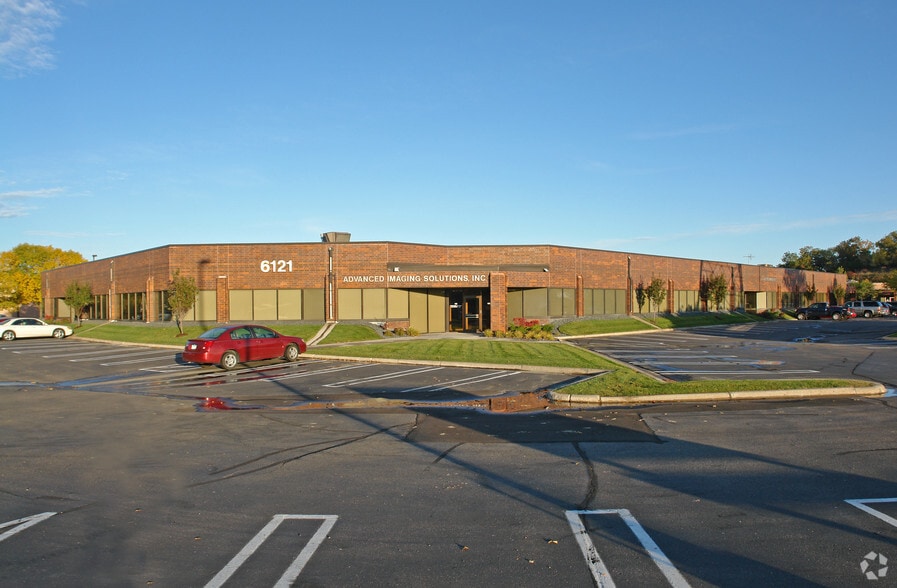 More Photos Of 6121 Baker Rd, Minnetonka Research And Development For Lease