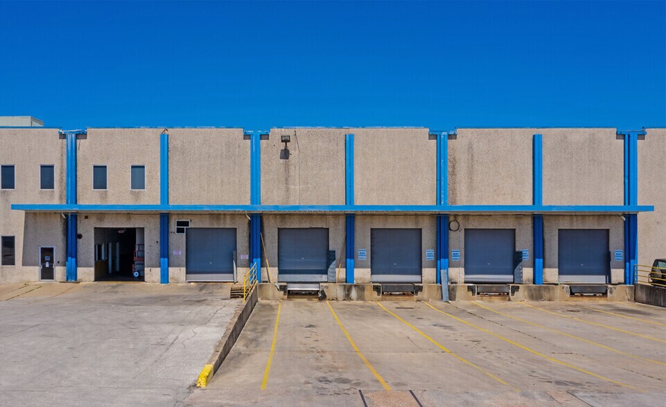 More Photos Of 5301 Polk St, Houston Warehouse For Lease