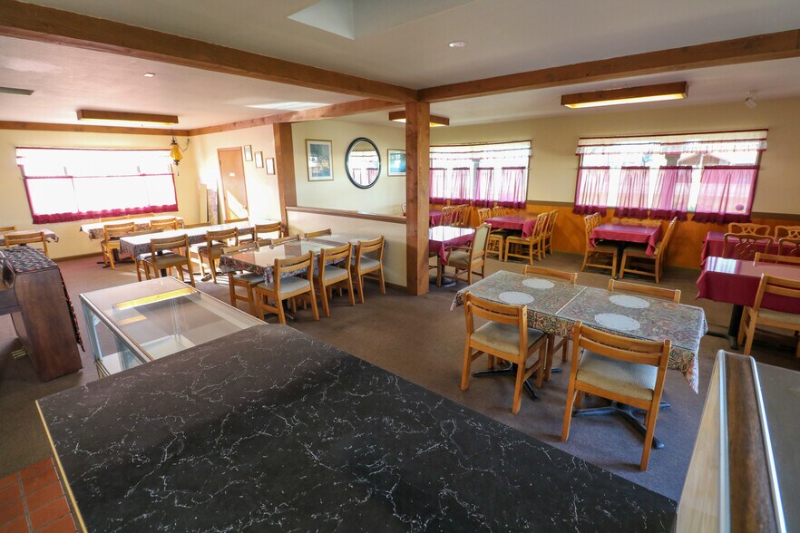 More Photos Of 1455 Oregon, Bandon Restaurant For Sale