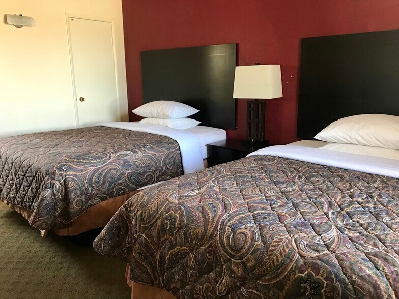 More Photos Of 1214 E Route 66 Blvd, Tucumcari Hotel For Sale