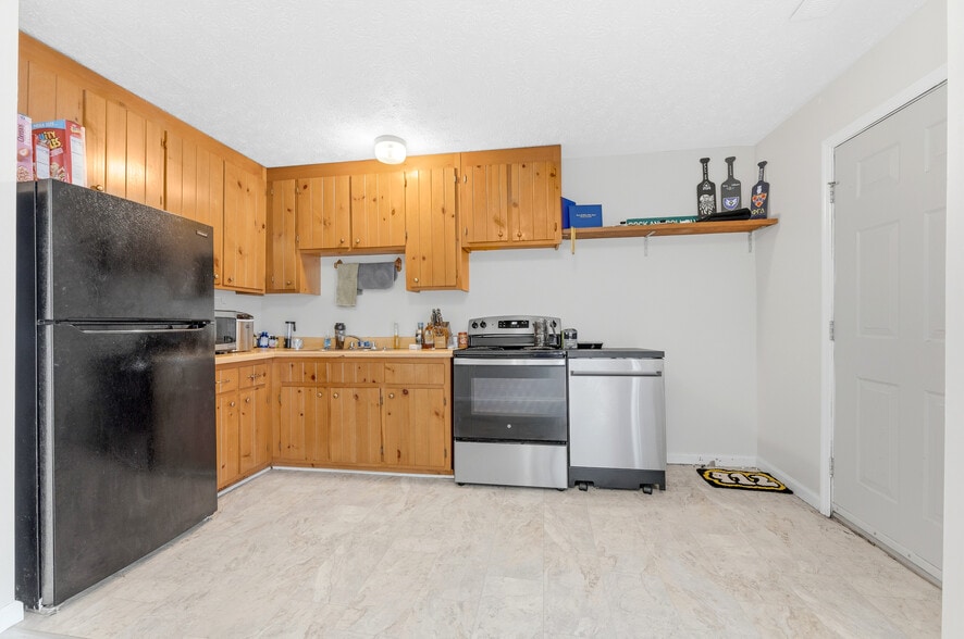 More Photos Of 409 McLane Avenue, Morgantown Apartments For Sale
